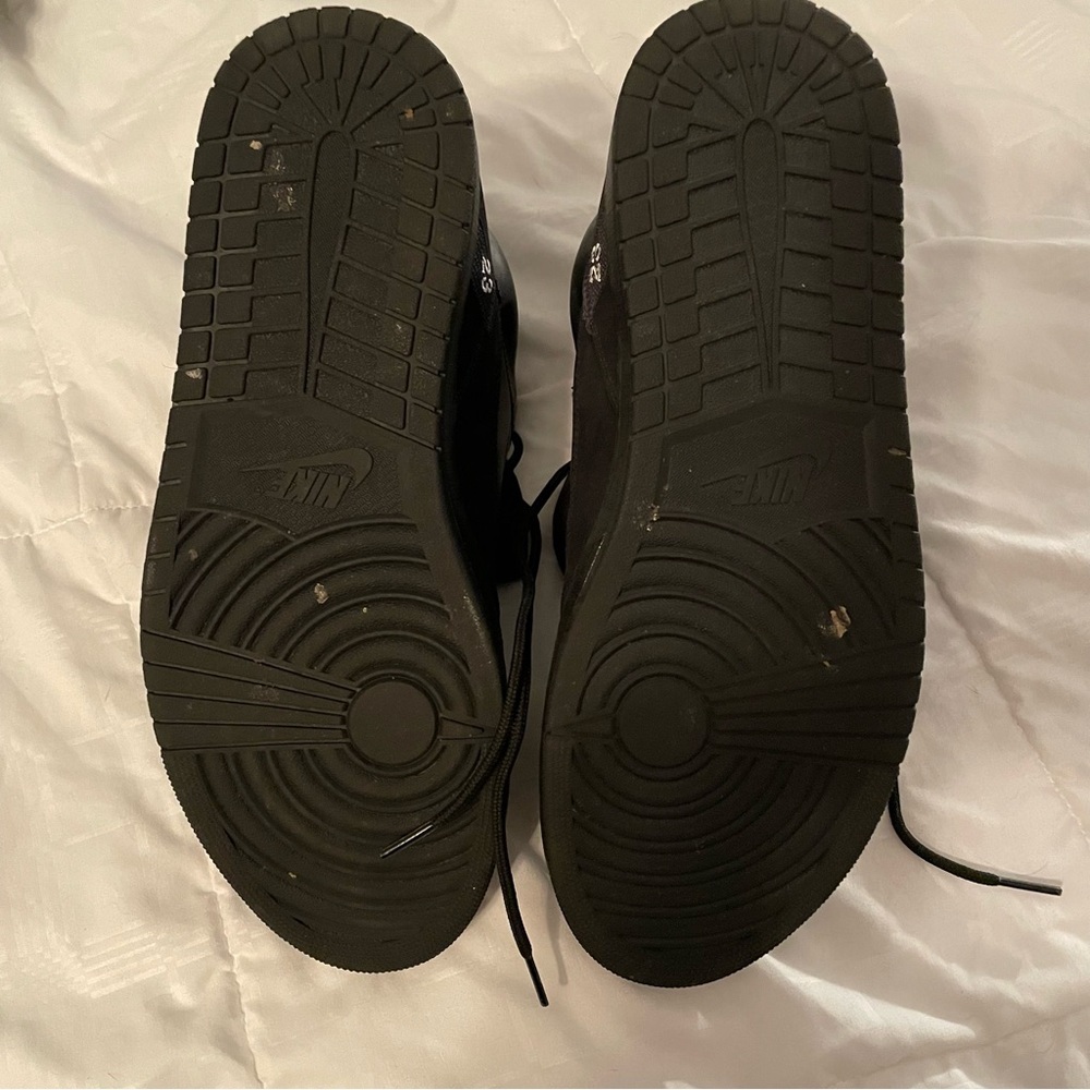 Black Jordan’s - Picture 9 of 10